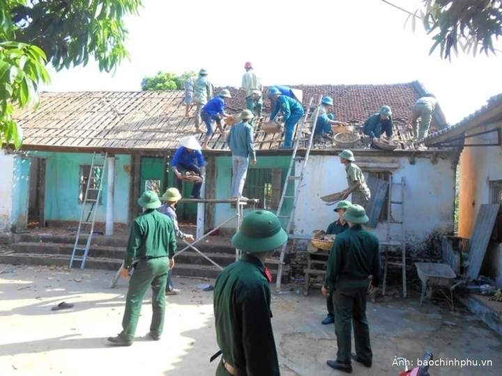 Thời gian qua, tỉnh Thanh Hóa thường xuyên quan tâm, chăm lo đời sống cho người có công với cách mạng. Tuy nhiên, vẫn còn một số tồn tại, vi phạm trong việc thực hiện chính sách hỗ trợ người có công với cách mạng cải thiện nhà ở. (Ảnh minh họa)
