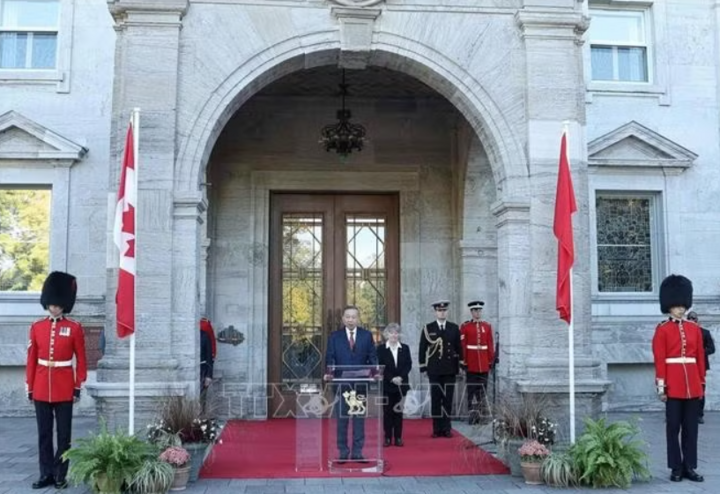 Tổng Bí thư, Chủ tịch nước Tô Lâm và Toàn quyền Canada Louise Arbour họp báo. Ảnh: Thống Nhất/TTXVN