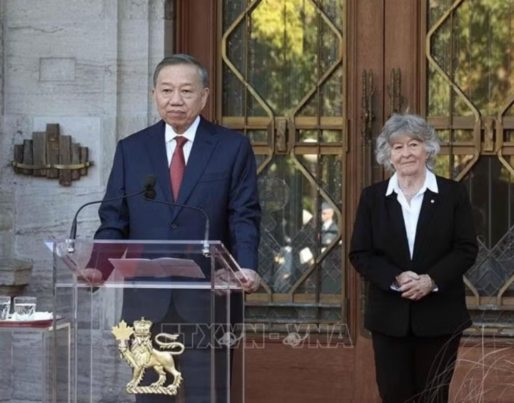 Tổng Bí thư, Chủ tịch nước Tô Lâm và Toàn quyền Canada Louise Arbour họp báo. Ảnh: Thống Nhất/TTXVN