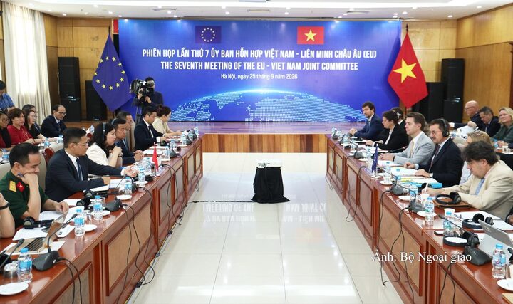 Toàn cảnh phiên họp.