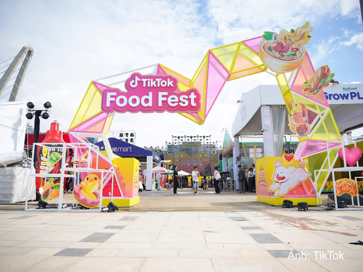Sự kiện TikTok Food Fest 2026 với chủ đề "Food as a Love Language" (tạm dịch: Mỹ vị yêu thương)