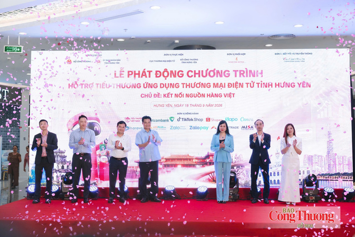 Lễ tổng kết chuỗi Chương trình Hỗ trợ tiểu thương ứng dụng thương mại điện tử và kích hoạt chương trình ở Hưng Yên
