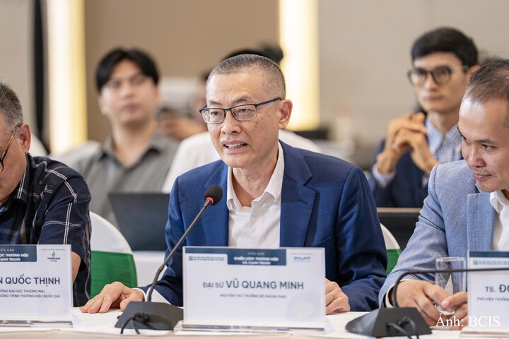 Nguyên Thứ trưởng Bộ Ngoại giao Vũ Quang Minh.