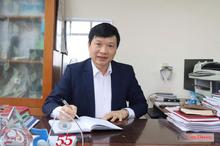 TS. Lương Ngọc Vĩnh - Bí thư Chi bộ, Trưởng Khoa Tuyên truyền,Học viện Báo chí và Tuyên truyền. Ảnh: Lê An