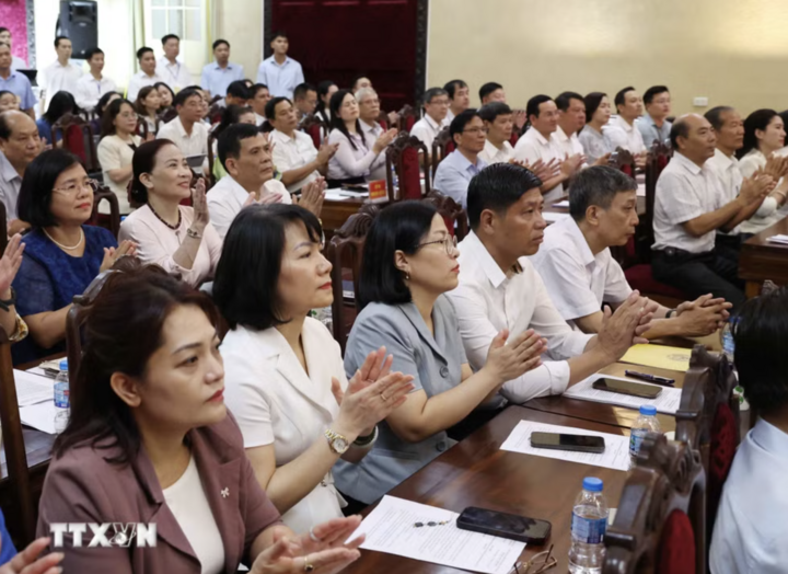 Các cử tri tham dự hội nghị. (Ảnh: Thống Nhất/TTXVN)