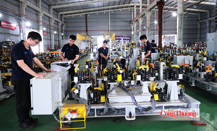 Công đoạn kiểm tra, hiệu chỉnh đồ gá trước khi tích hợp vào dây chuyền.