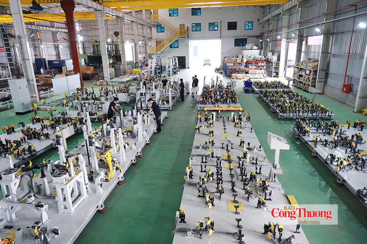 Hệ thống đồ gá hàn thân vỏ ô tô do NARIME nghiên cứu, thiết kế và chế tạo tại xưởng sản xuất.