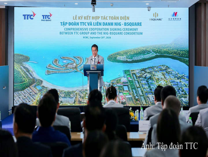 Ông Đặng Văn Thành - Chủ tịch Tập đoàn TTC đánh giá tầm quan trọng của buổi ký kết và chia sẻ về tầm nhìn, định hướng 2026 - 2030 của Tập đoàn TTC