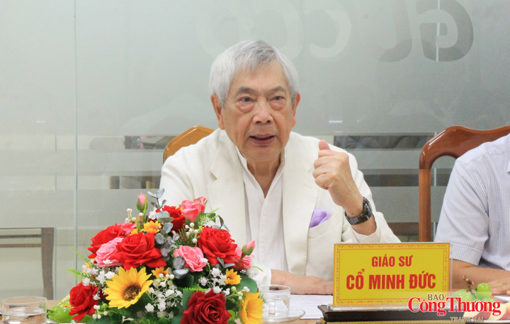G.S Cổ Minh Đức chia sẻ tại buổi làm việc.
