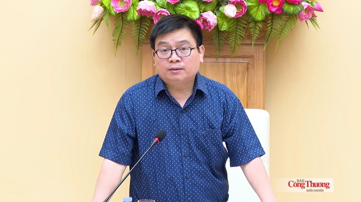 Thứ trưởng Bộ Công Thương Trương Thanh Hoài phát biểu chỉ đạo tại hội nghị.