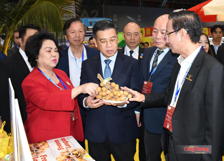 HCM Export 2026 tạo không gian quảng bá sản phẩm, kết nối doanh nghiệp TP. Hồ Chí Minh với nhà nhập khẩu, hệ thống phân phối và đối tác quốc tế, mở rộng thị trường xuất khẩu.
