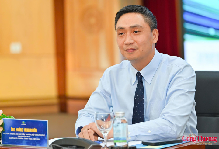 Ông Hoàng Minh Chiến, Phó Cục trưởng Cục Xúc tiến thương mại tại cuộc họp.