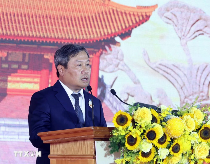 Đồng chí Vũ Đại Thắng, Ủy viên Trung ương Đảng, Chủ tịch Ủy ban Nhân dân thành phố Hà Nội phát biểu.