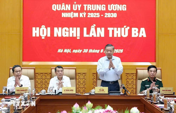 Tổng Bí thư, Chủ tịch nước Tô Lâm, Bí thư Quân ủy Trung ương chủ trì Hội nghị lần thứ ba Quân ủy Trung ương nhiệm kỳ 2025-2030. (Ảnh: Thống Nhất/TTXVN)