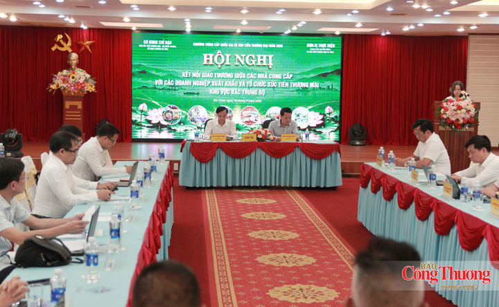 Toàn cảnh hội nghị.