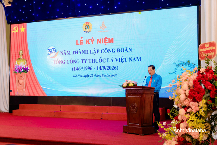 Ông Hồ Kỳ Quốc Hùng – Chủ tịch Công đoàn Tổng công ty phát biểu tại Lễ kỷ niệm.