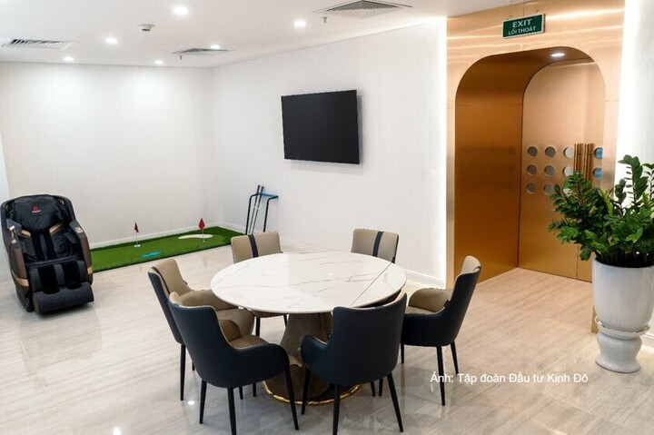 Pantry và không gian thư giãn đặc quyền cho nhân viên văn phòng.