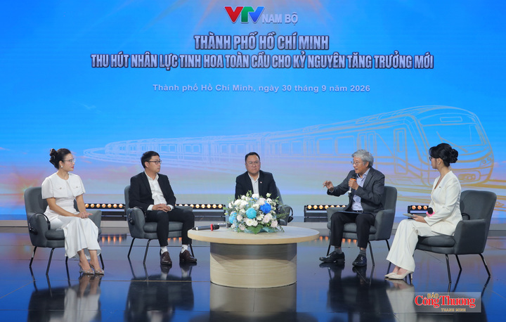 Các chuyên gia, diễn giả trao đổi về cơ chế phối hợp đa bên, quy hoạch không gian sống, hạ tầng an cư và giải pháp thu hút, giữ chân nhân lực chất lượng cao tại tọa đàm.