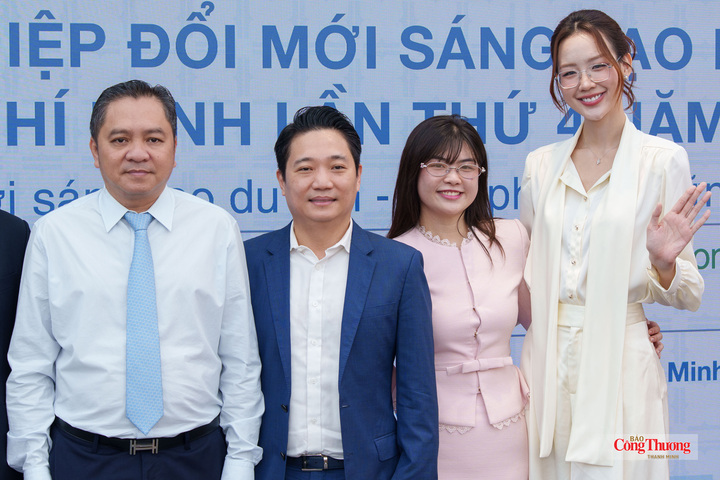 Lãnh đạo sở Du lịch TP. Hồ Chí Minh, Hoa hậu Lê Nguyễn Bảo Ngọc tham dự sự kiện.