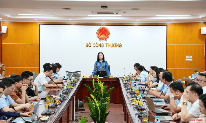 Buổi tập huấn sử dụng Hệ thống quản lý trực tuyến nhiệm vụ khoa học, công nghệ và đổi mới sáng tạo.
