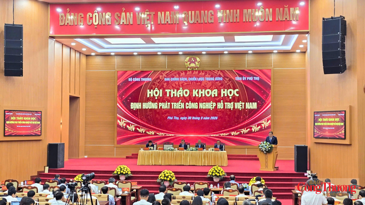 Phó Thủ tướng Thường trực đề nghị các cơ quan, bộ, ngành đổi mới mạnh mẽ cách tiếp cận phát triển công nghiệp hỗ trợ với 5 chuyển đổi căn bản.