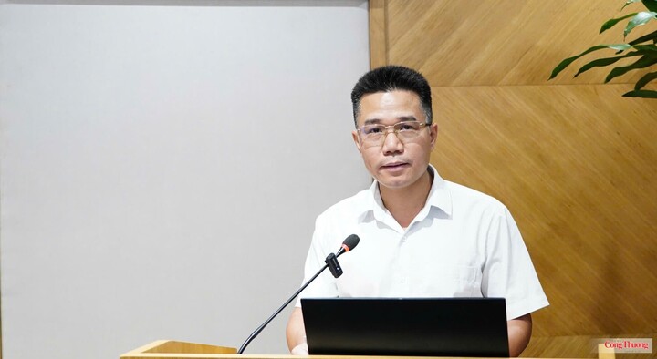 Ông Lê Văn Chung, đại diện Vụ Bưu chính