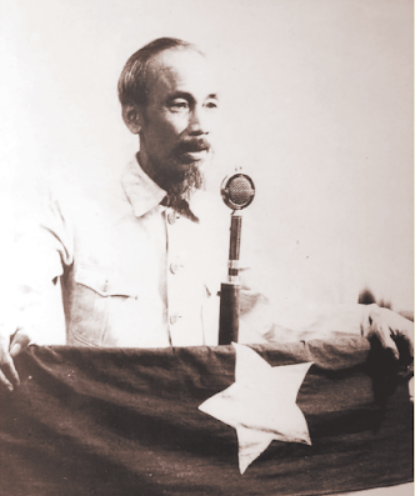 Chủ tịch Hồ Chí Minh đọc Tuyên ngôn độc lập, khai sinh ra nước Việt Nam Dân chủ cộng hòa. Ảnh: T.L - TTXVN