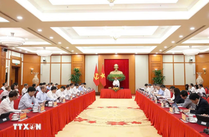 Tổng Bí thư, Chủ tịch nước Tô Lâm làm việc với Ban Chính sách, chiến lược Trung ương. (Ảnh: Thống Nhất/TTXVN)