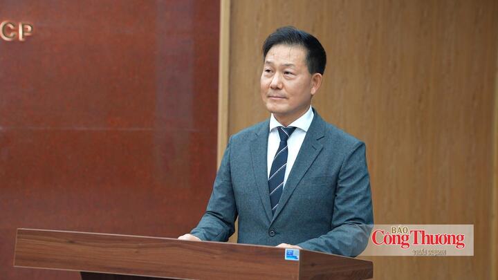Ông Kim In Bae - Giám đốc Bộ phận kinh doanh hải ngoại Công ty TNHH Xây dựng Wookyung (Hàn Quốc).