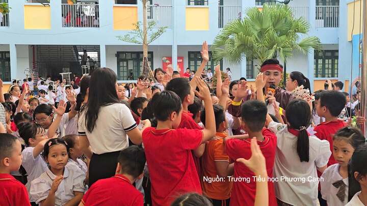 Không thu quỹ lớp, phụ huynh có thể hỗ trợ trực tiếp cho từng hoạt động của con tại trường. Ảnh minh họa