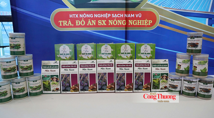 Các sản phẩm trà búp ổi, trà gừng tía tô của Hải Phòng được giới thiệu tại sự kiện.