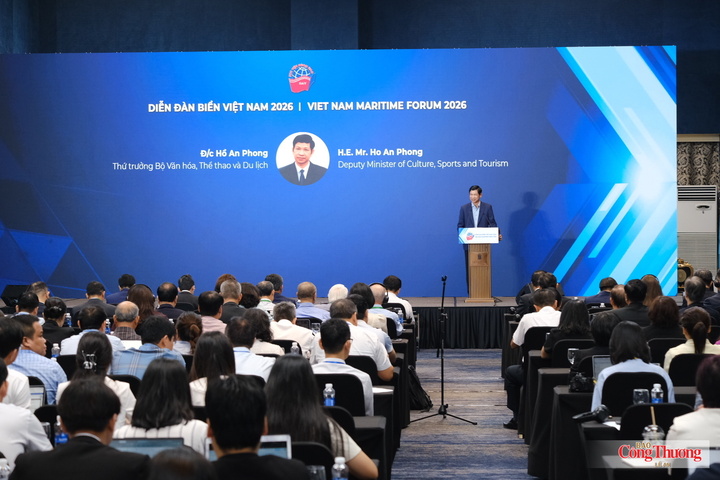 Toàn cảnh Diễn đàn.