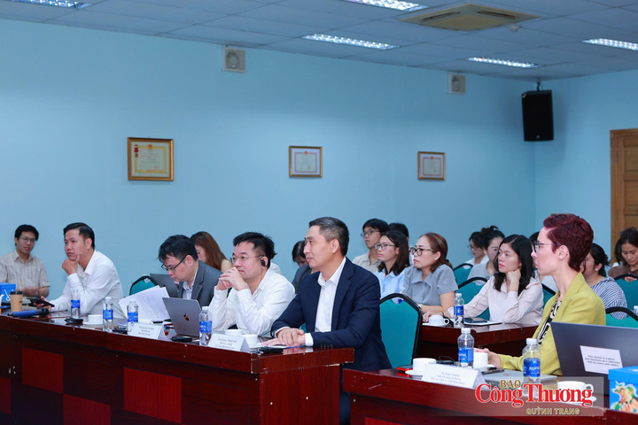 Các đại biểu tham dự Chương trình tập huấn nâng cao năng lực truyền thông số thông qua hệ sinh thái Meta (Facebook).