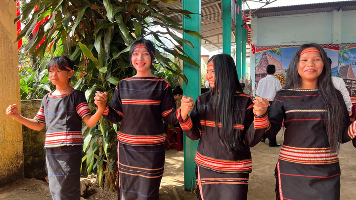 Với cộng đồng các dân tộc Tây Nguyên, cồng chiêng, múa xoang không chỉ là những tiết mục biểu diễn mà gắn với đời sống văn hóa, tinh thần và sinh hoạt cộng đồng.