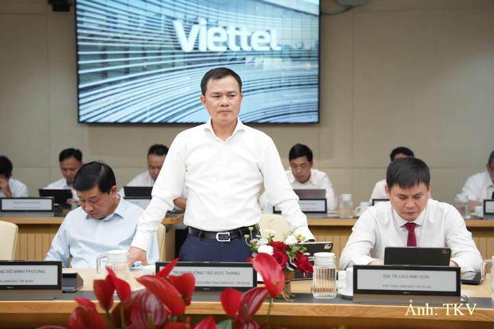 Trung tướng Tào Đức Thắng - Chủ tịch kiêm Tổng giám đốc Viettel phát biểu tại lễ ký kết.
