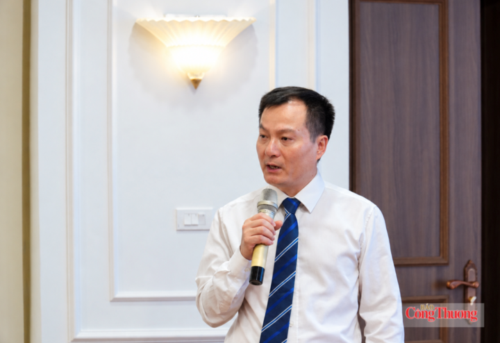 Ông Phan Thế Thắng, Phó Trưởng ban Bảo vệ người tiêu dùng, Ủy ban Cạnh tranh Quốc gia (Bộ Công Thương). Ảnh: Minh Đức