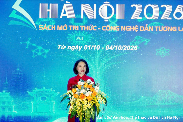 Bà Vũ Thu Hà, Phó Chủ tịch UBND thành phố Hà Nội phát biểu tại hội sách.