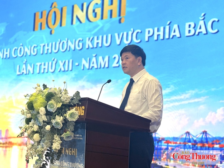 Phó Chủ tịch UBND TP. Hải Phòng Hoàng Minh Cường phát biểu tại hội nghị.