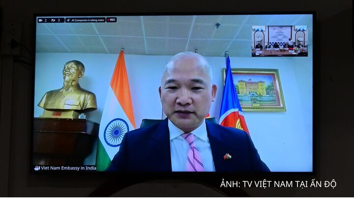 Đại sứ Việt Nam tại Ấn Độ Trịnh Minh Mạnh tham dự trực tuyến từ New Delhi