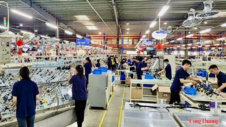 Ngành Công Thương Vĩnh Long gắn chuyển đổi số với cải cách quản lý, phát triển công nghiệp, thương mại, năng lượng và nâng cao năng lực cạnh tranh doanh nghiệp.