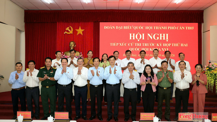 Đại biểu chụp ảnh chung tại hội nghị.