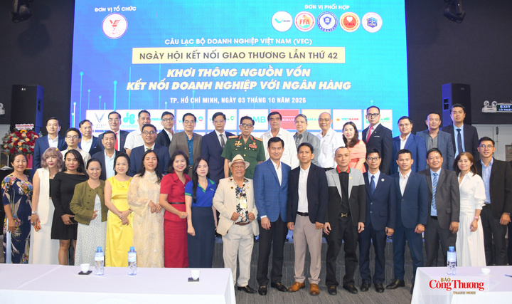 Đại biểu tham dự sự kiện.