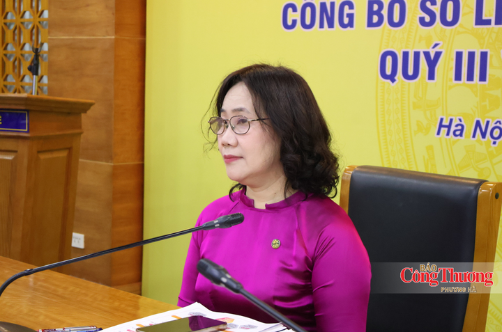 Bà Nguyễn Thị Hương, Cục trưởng Cục Thống kê.