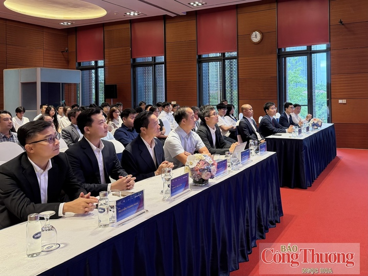 Các đại biểu tham dự Hội thảo.