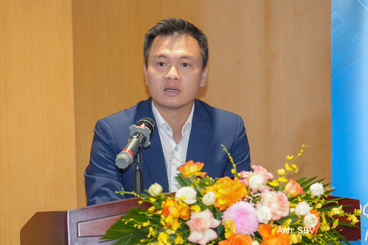 Ông Nguyễn Thanh Tùng, Phó Tổng Giám đốc Công ty Cổ phần Thanh toán Quốc gia Việt Nam (NAPAS) phát biểu.