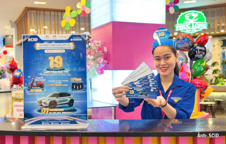 Theo thể lệ chương tình khách hàng là hội viên được nhận được phiếu khi tham gia mua sắm.