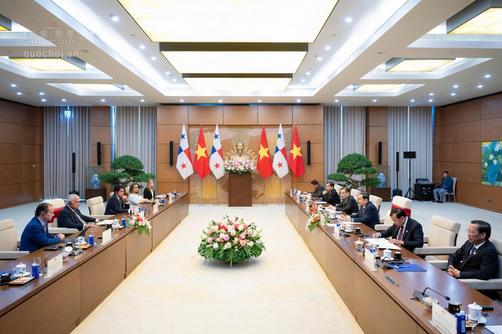 Quang cảnh cuộc hội kiến.