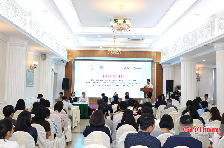 Toàn cảnh hội nghị.