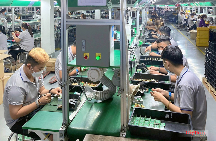 Nguồn điện đảm bảo góp phần giúp các khu công nghiệp thu hút đầu tư.