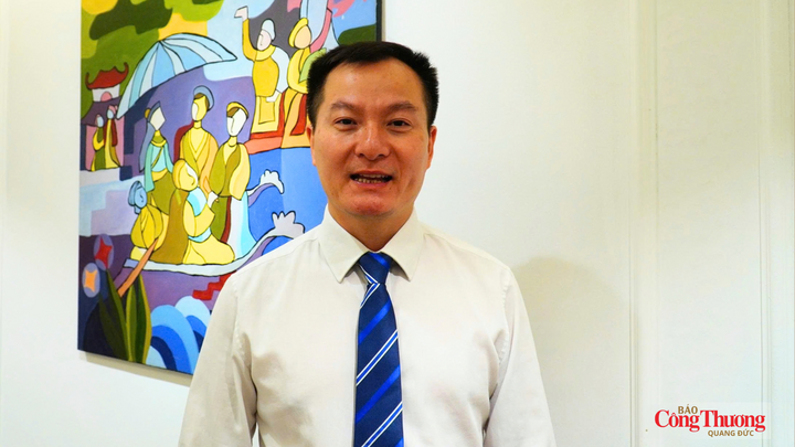 TS. Phan Thế Thắng - Phó Trưởng ban Bảo vệ người tiêu dùng, Ủy ban Cạnh tranh Quốc gia, Bộ Công Thương trả lời phỏng vấn phóng viên Báo Công Thương.